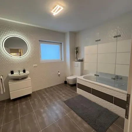 Und Stadt, Neben Mannheim, Heidelberg, Worms